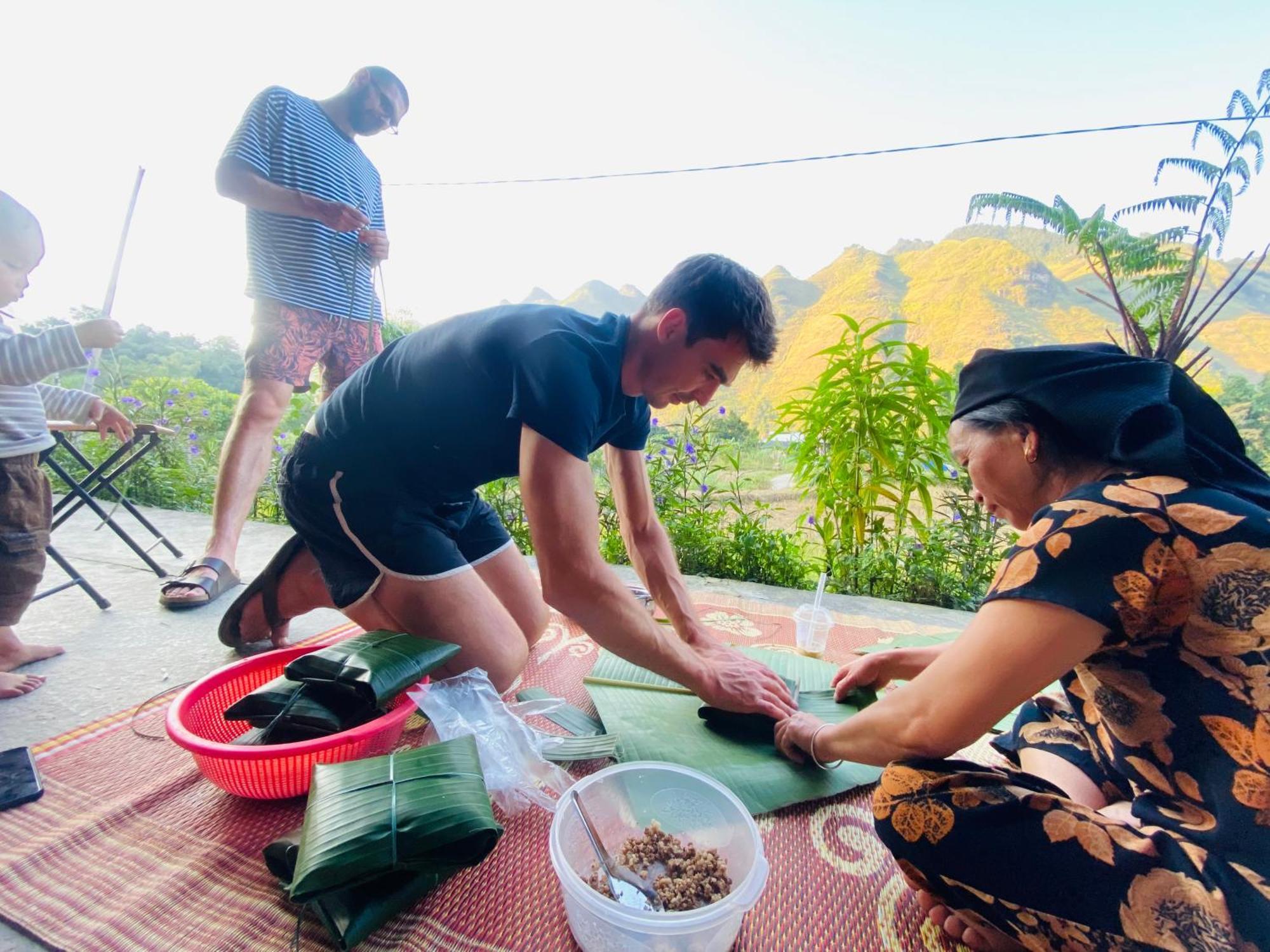 Du Gia Field View Homestay Làng Cac Eksteriør billede