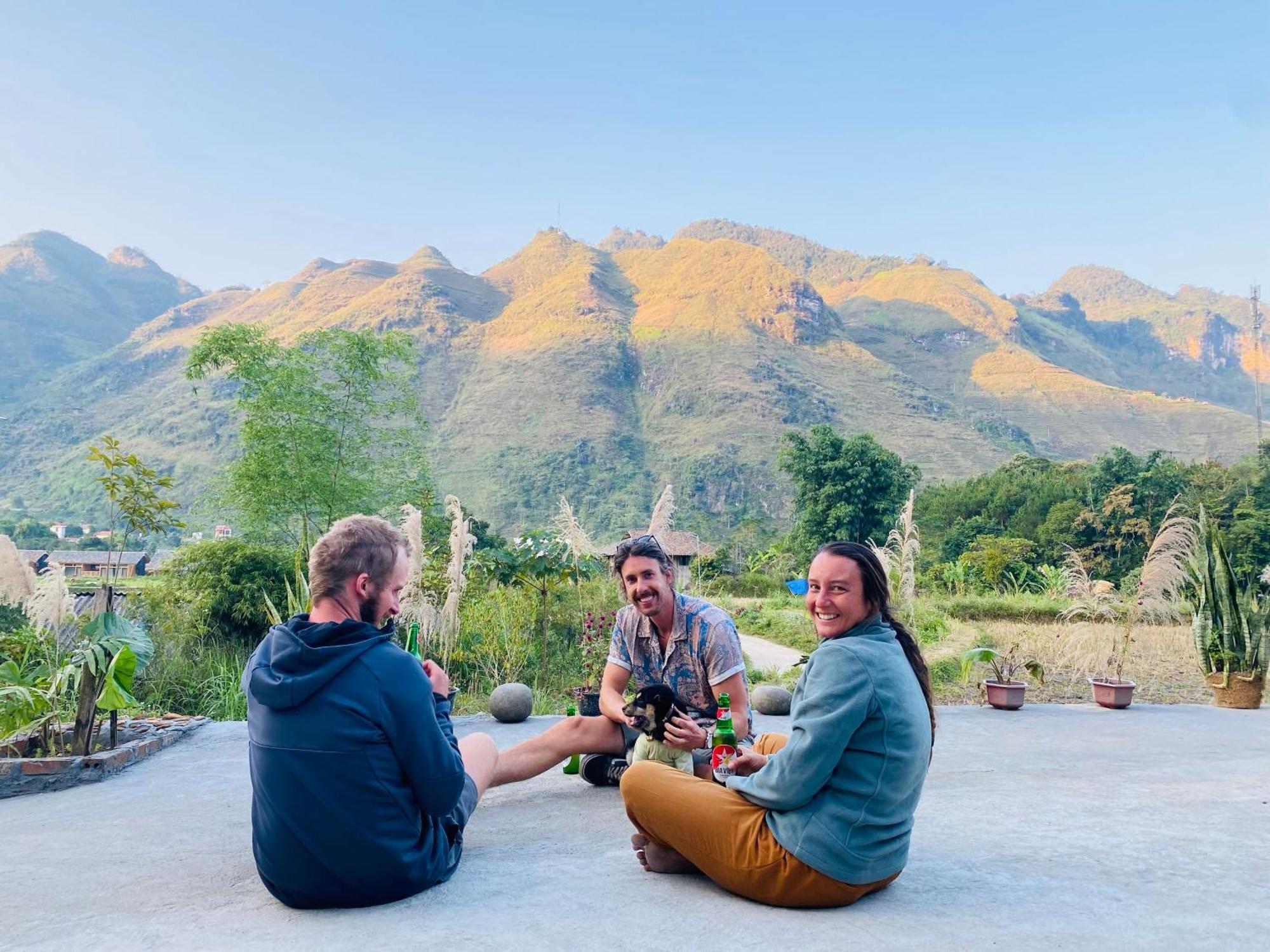 Du Gia Field View Homestay Làng Cac Eksteriør billede