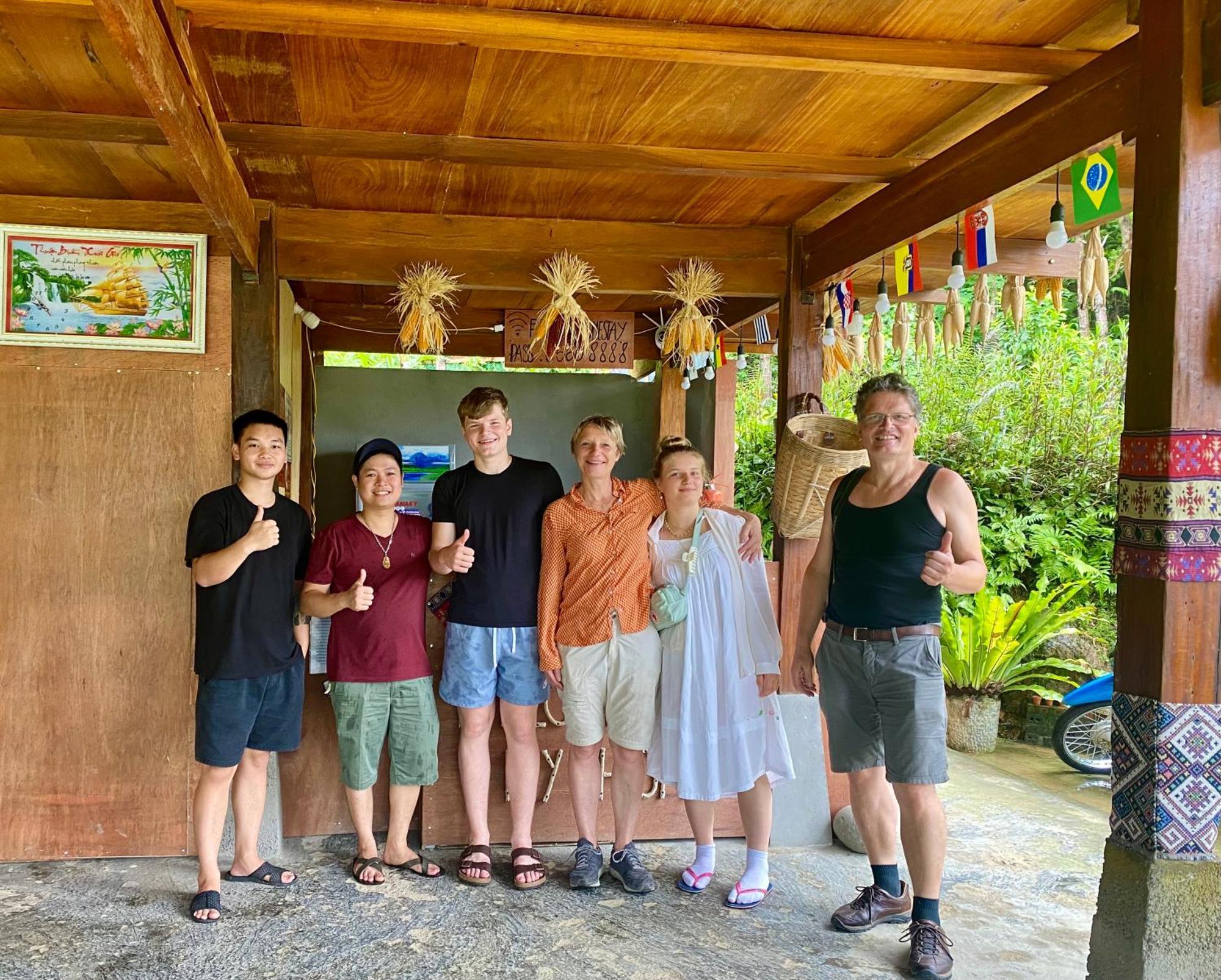 Du Gia Field View Homestay Làng Cac Eksteriør billede