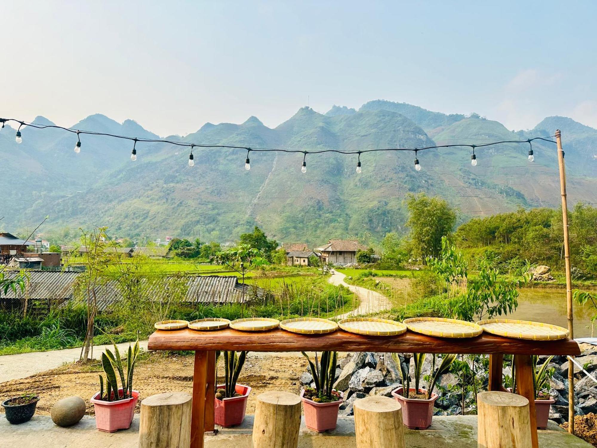 Du Gia Field View Homestay Làng Cac Eksteriør billede