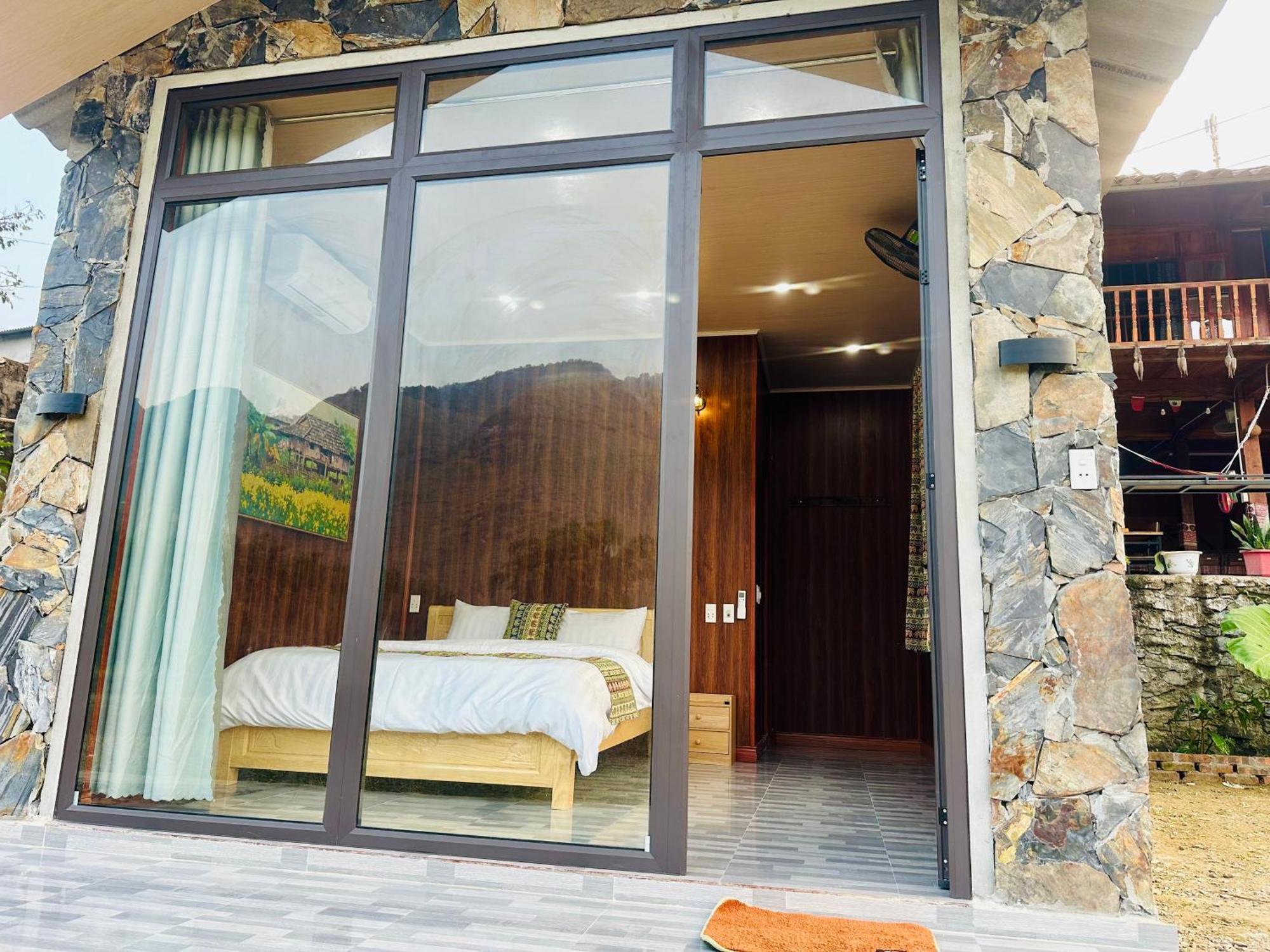 Du Gia Field View Homestay Làng Cac Eksteriør billede